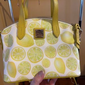 DOONEY & BOURKE LEMON CITRUS YELLOW & WHITE CROSSBODY BAG PURSE w/ STRAP